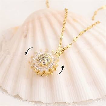 Flower Spinning Bloom Necklace