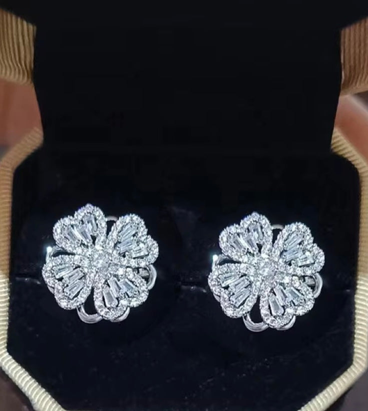 Four Leaf Clover Heart Rotatable Earrings