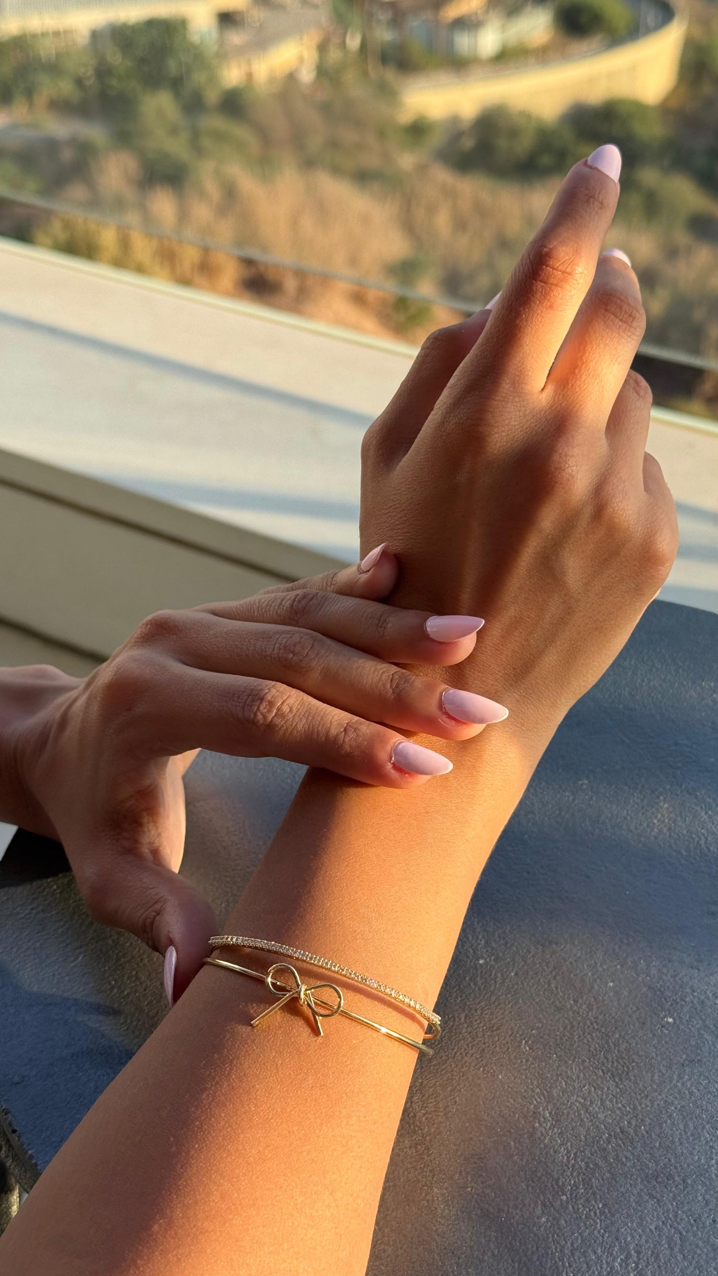 Dainty Crystal Bow Bangle